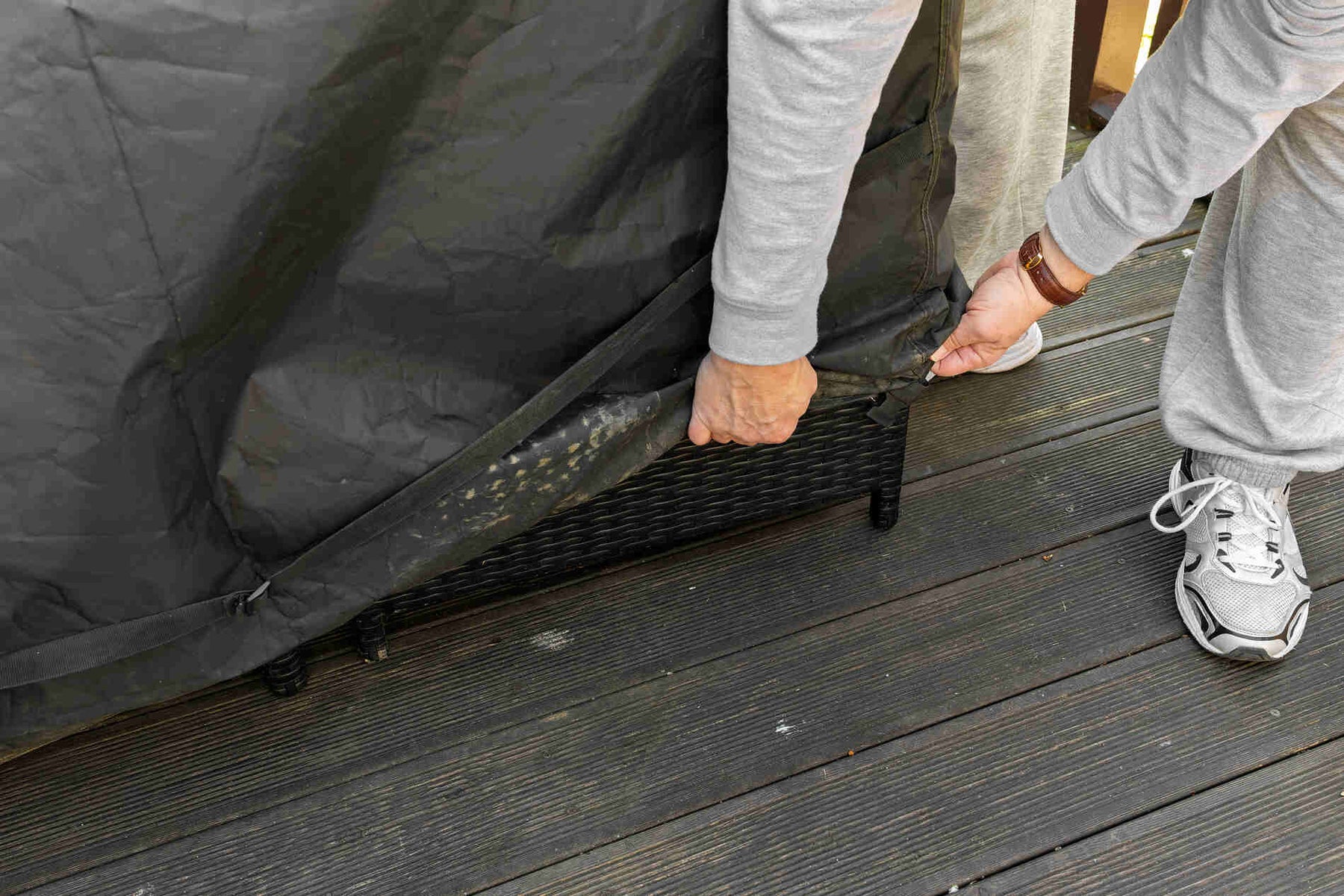 How to Maintain Your Outdoor Furniture for Longevity? blog image