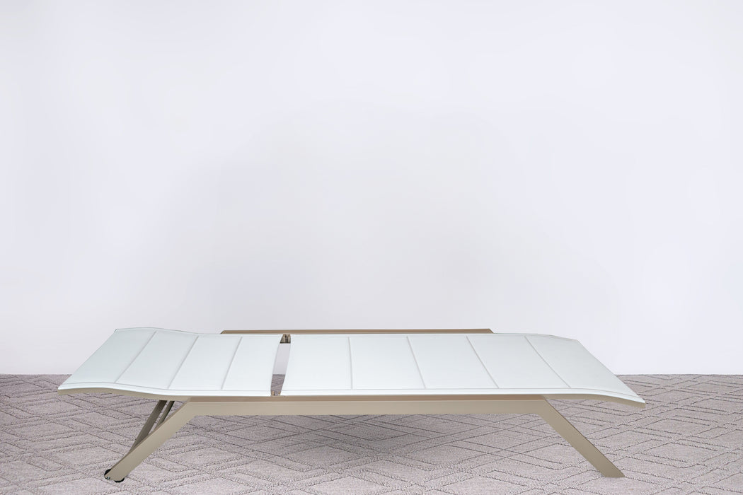 Fresh Padded Stacking Lounger