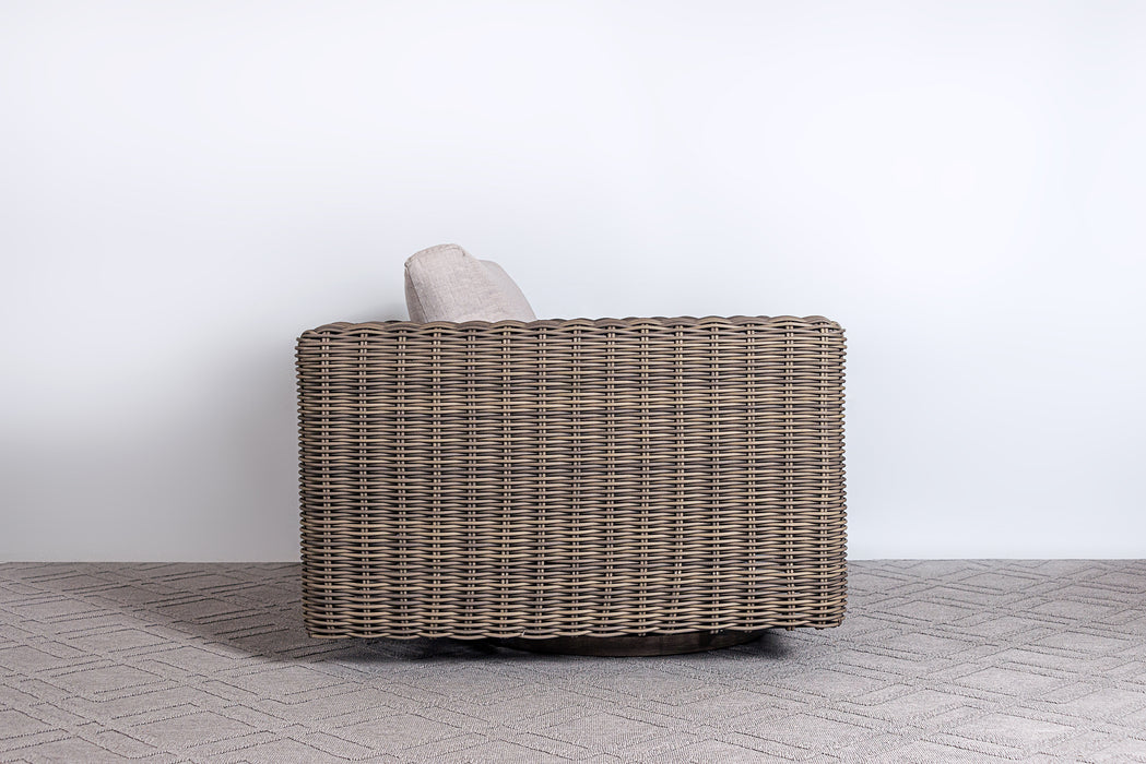 Cubo Swivel Gliding Club Chair w/2 Armrest Tables