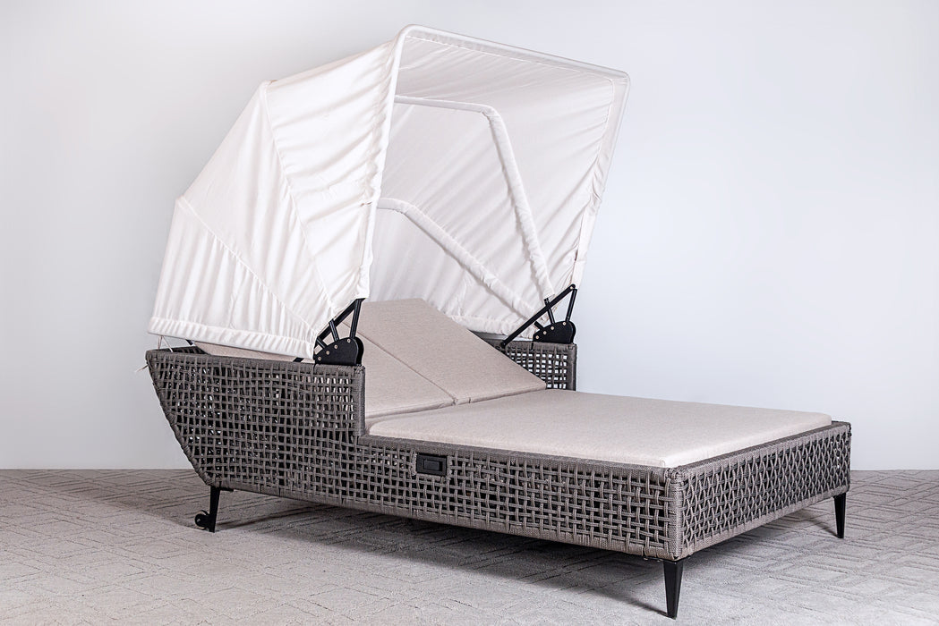 Genval Daybed with Canopy