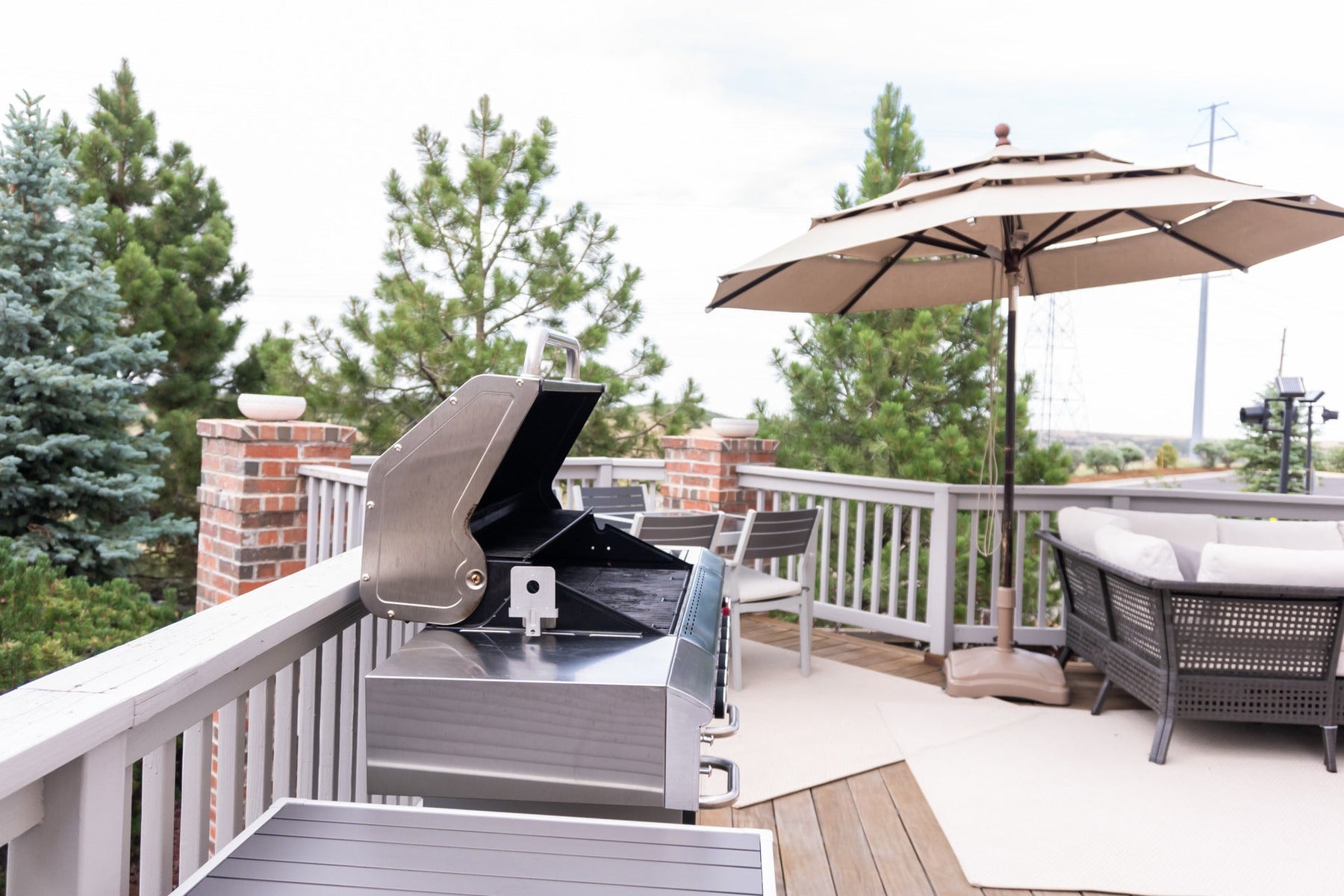 How to Clean Different Types of Patio Furniture After Winter?