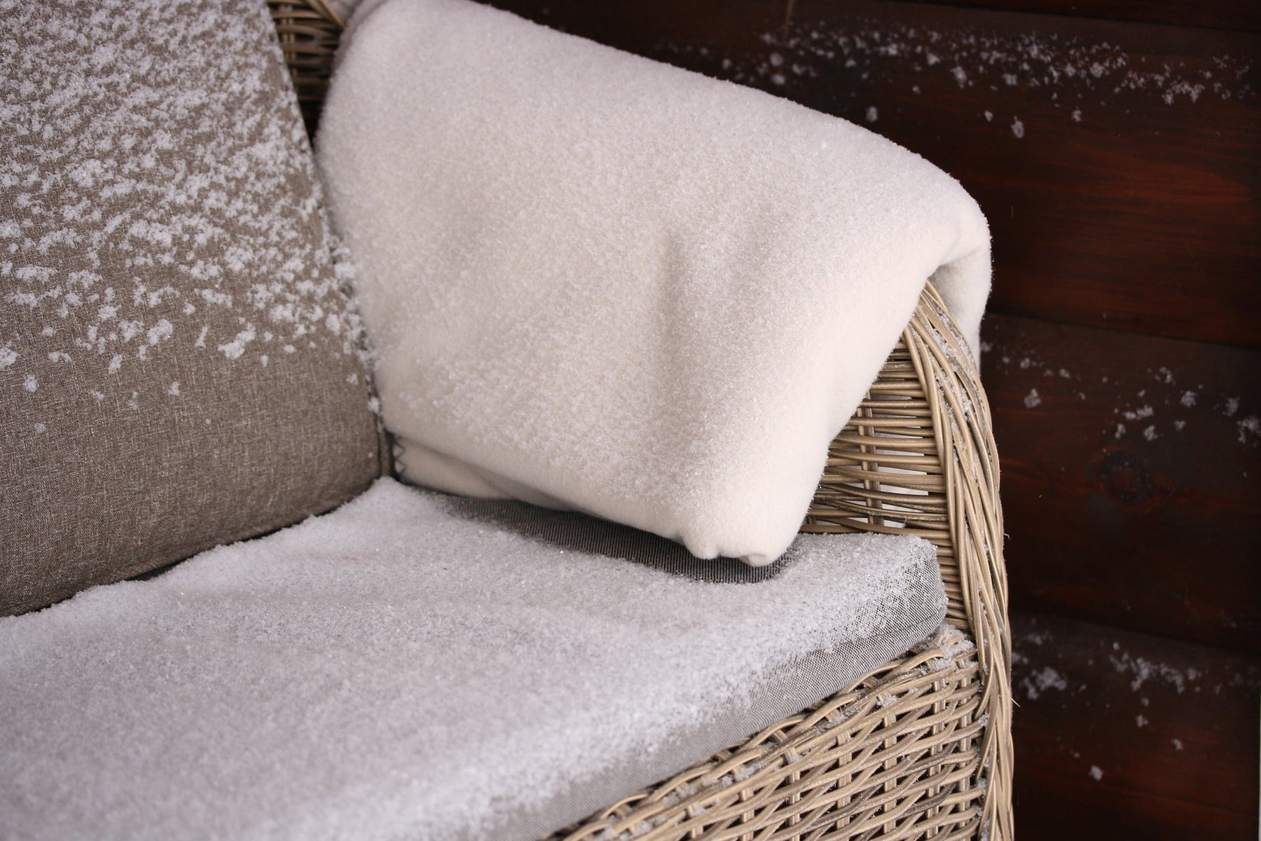 How to Store Outdoor Cushions to Prevent Mould During the Winter Months