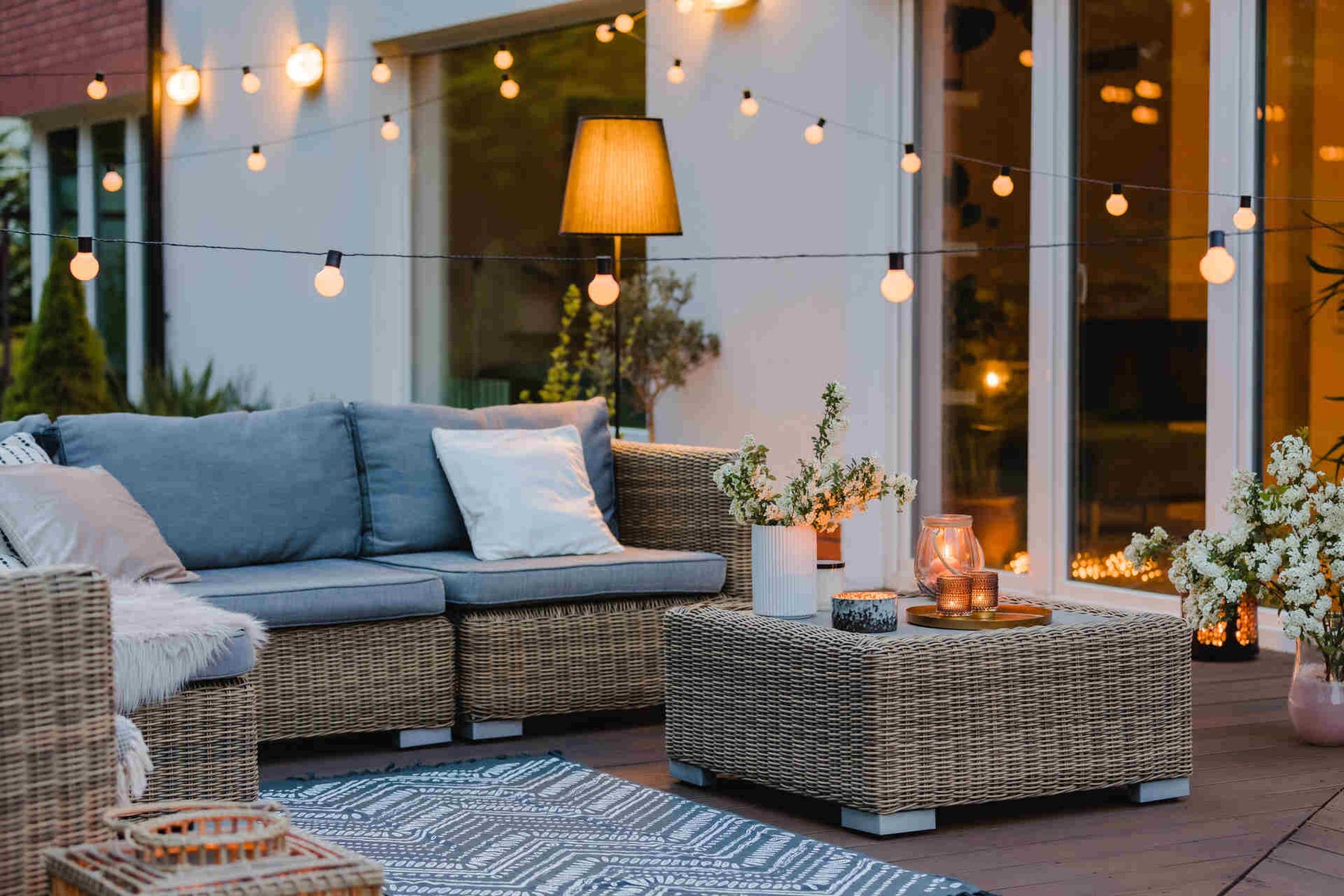 Patio Furniture Ideas for Relaxing and Entertaining