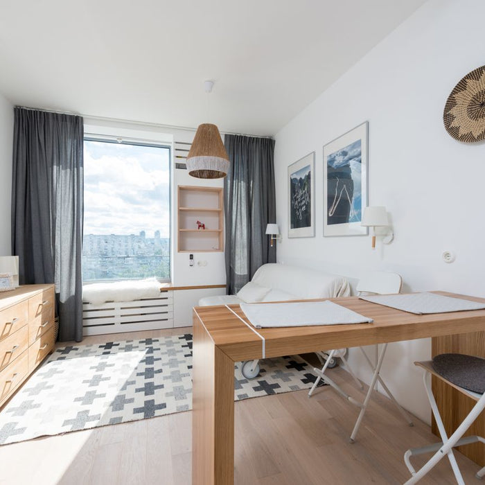 Transformer Tables Versus Traditional Extendable Tables: Which Best Fits Small Spaces?