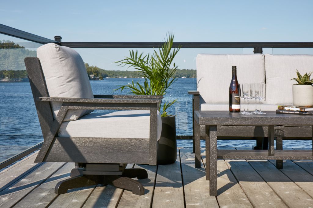 Tofino Swivel Club Chair