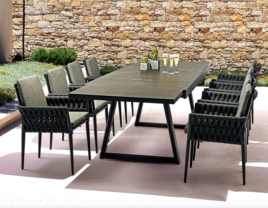 Hug Dining Chair